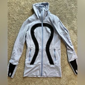 Lululemon In Stride Jacket
Heathered Lavender Dusk / Black